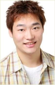 Нобуаки Канэмицу 